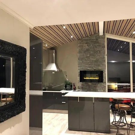 Topp Moderne Suite. Appartamento Larvik